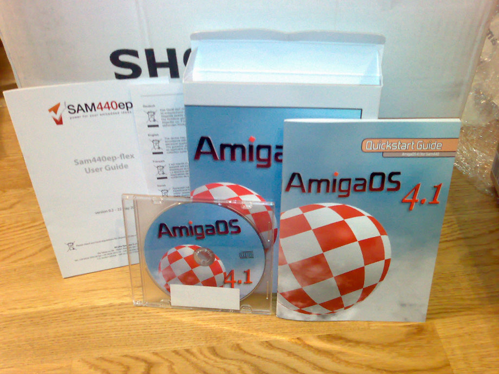 Sam440ep-flex and AmigaOS 4.1 (AOS4.1) CD box.jpg